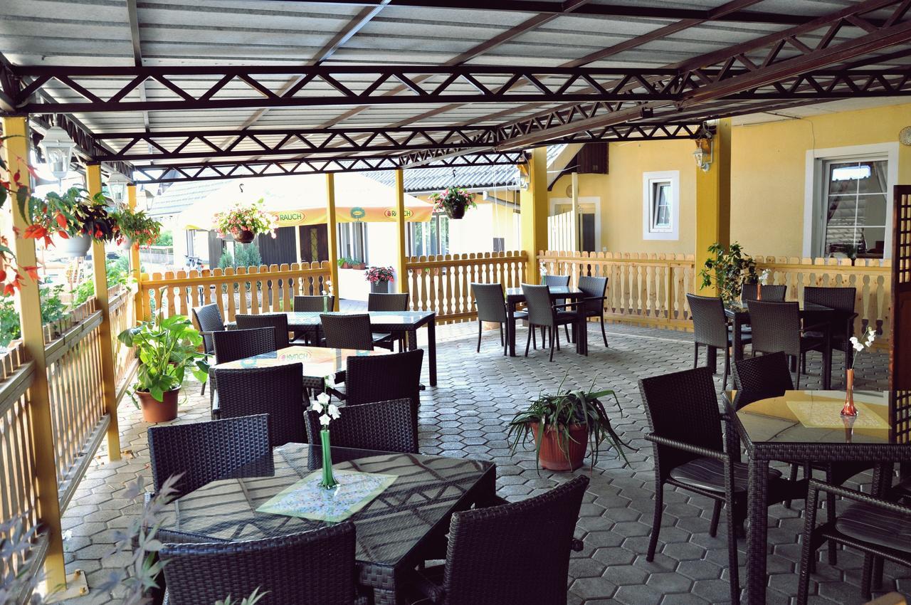 Guesthouse Osvald Zirovnica Exterior photo